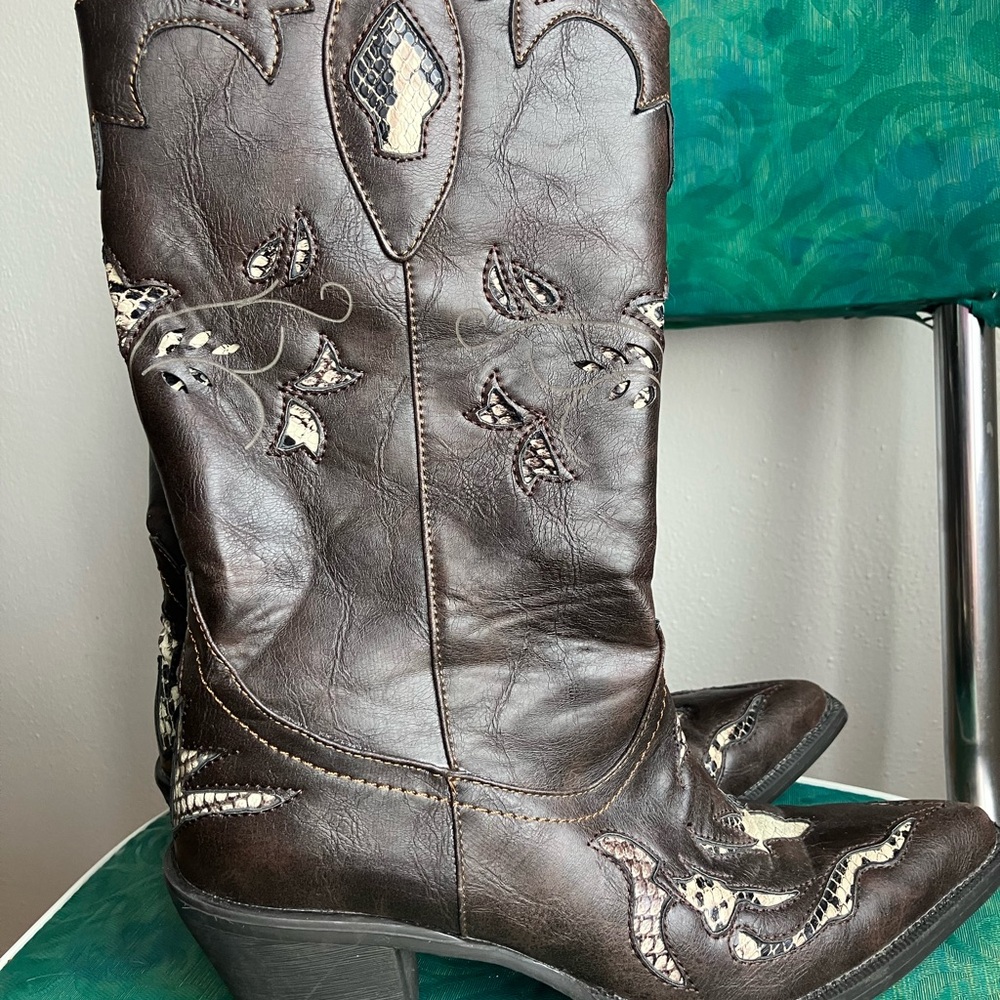 Ladies Roper Boots - Picture 2 of 7